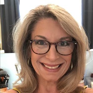 Meet your Posher, Jeanie